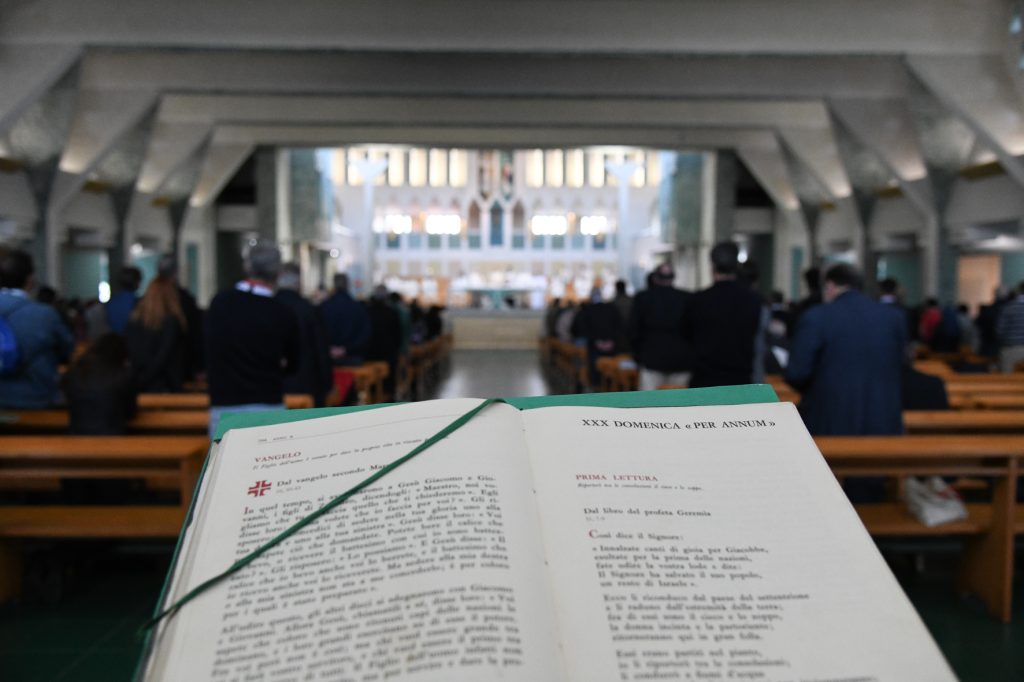 Taranto, 22 ottobre 2021: Settimana sociale, messa di mons. Stef Taranto, 22 ottobre 2021: Settimana sociale, messa di mons. Stefano Russo nella concattedrale con card. Gualtiero Bassetti - foto SIR/Marco Calvarese